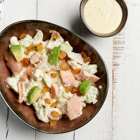 Gerookte forelsalade met avocado