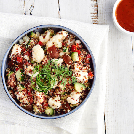 Salade de quinoa avec du chou-fleur