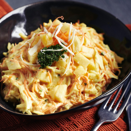 Salade de chou blanc à l'ananas et sauce au curry