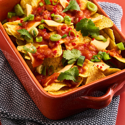 Nachos au fromage et salsa de tomates